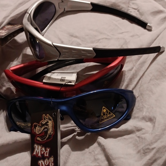 Pick color Mad Dog kids sunglasses New - Picture 4 of 6